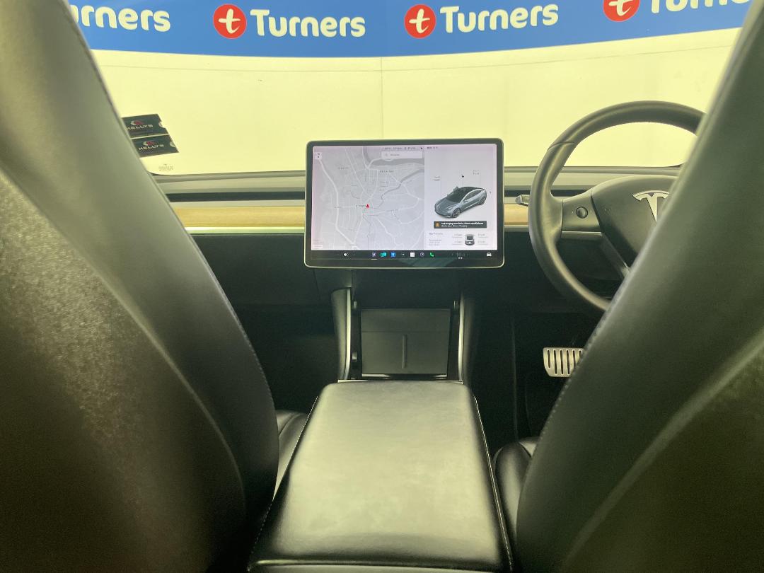 Photo '18' of Tesla Model 3