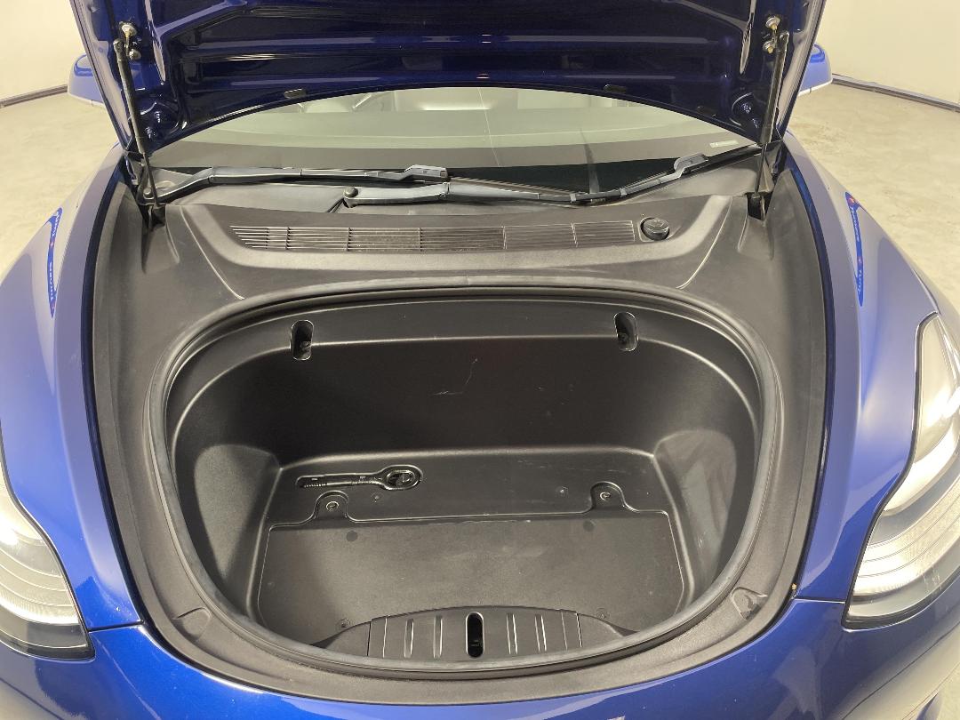 Photo '13' of Tesla Model 3 Photo '13' of Tesla Model 3