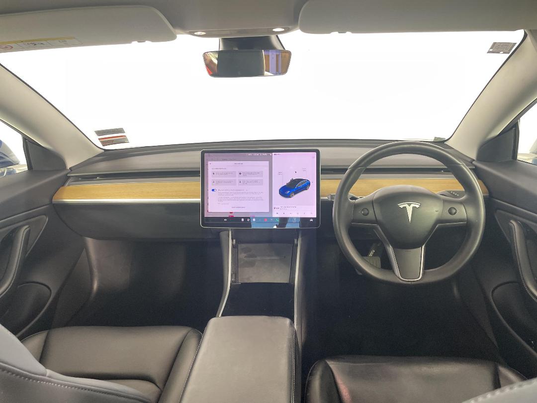 Photo '17' of Tesla Model 3 Photo '17' of Tesla Model 3