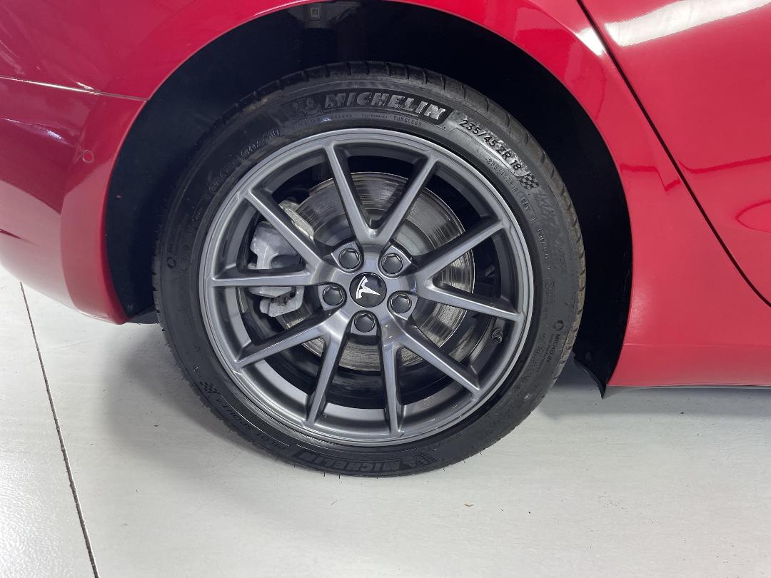 Photo '12' of Tesla Model 3 Photo '12' of Tesla Model 3