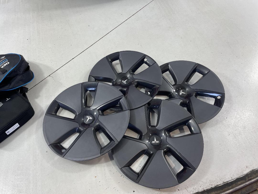 Photo '23' of Tesla Model 3 Photo '23' of Tesla Model 3