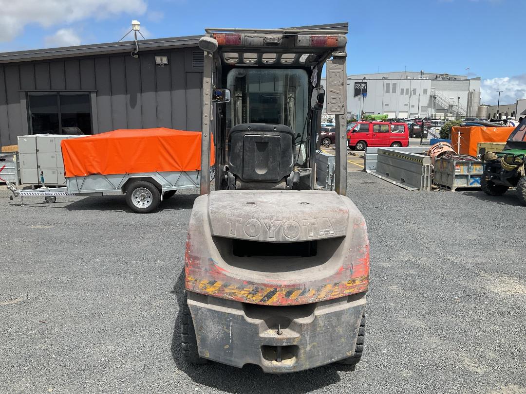 Photo '5' of Toyota 72-8FD30 Forklift Photo '5' of Toyota 72-8FD30 Forklift