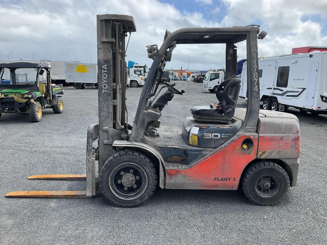 Photo '7' of Toyota 72-8FD30 Forklift Photo '7' of Toyota 72-8FD30 Forklift