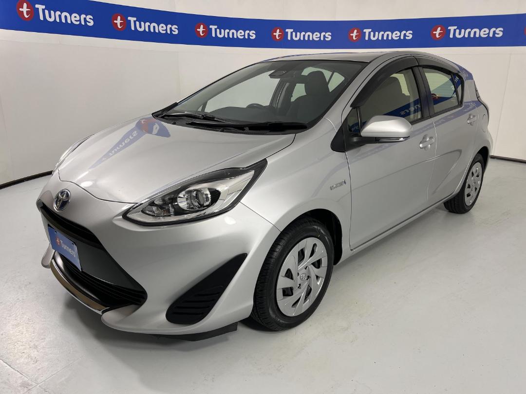 Photo '4' of Toyota Aqua Photo '4' of Toyota Aqua