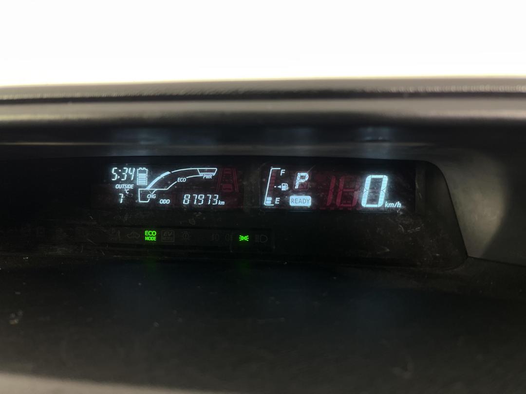 Photo '21' of Toyota Aqua Photo '21' of Toyota Aqua