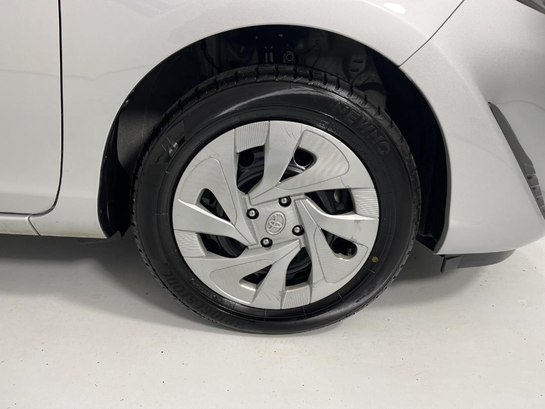 Photo '9' of Toyota Aqua Photo '9' of Toyota Aqua