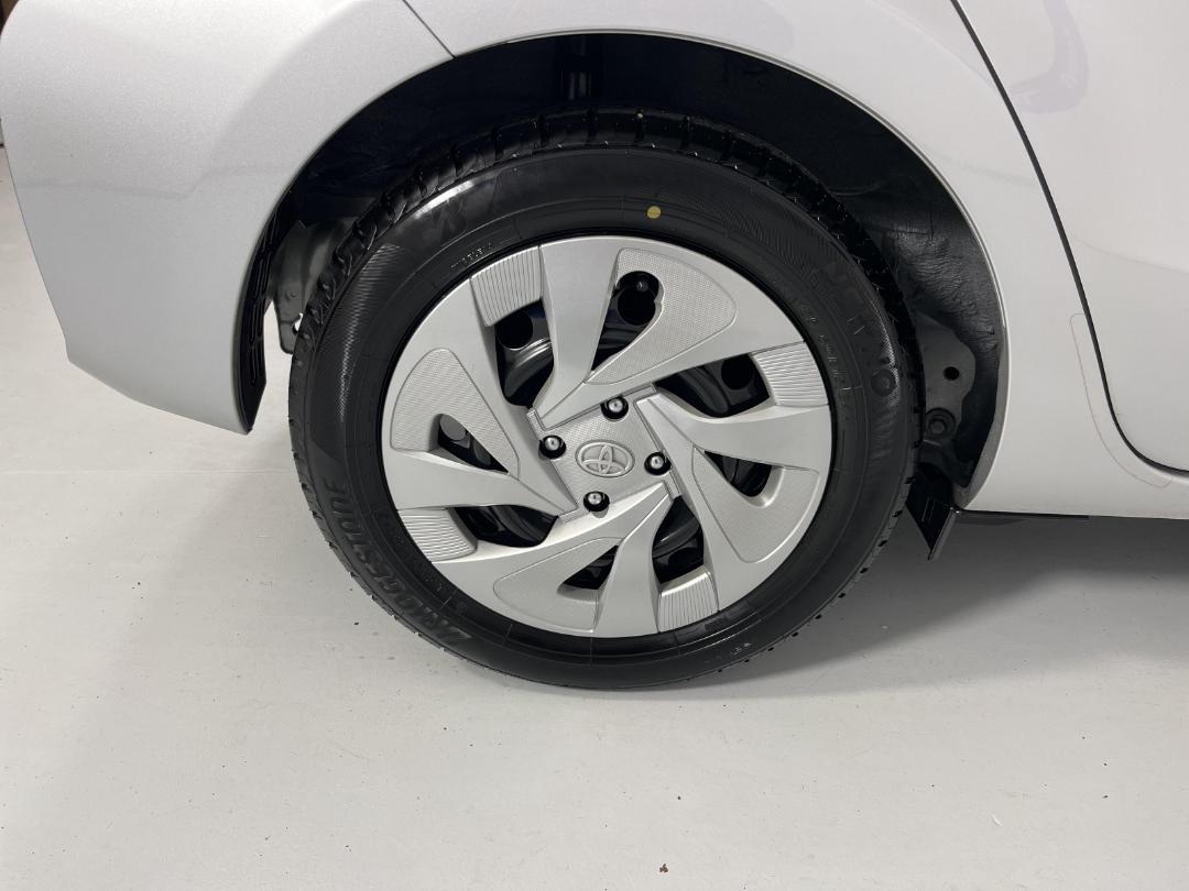 Photo '12' of Toyota Aqua Photo '12' of Toyota Aqua