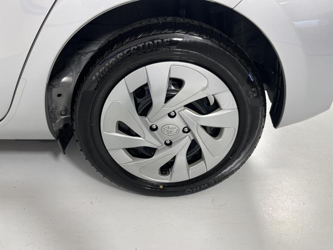 Photo '11' of Toyota Aqua Photo '11' of Toyota Aqua