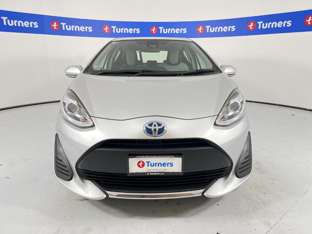 Photo '2' of Toyota Aqua