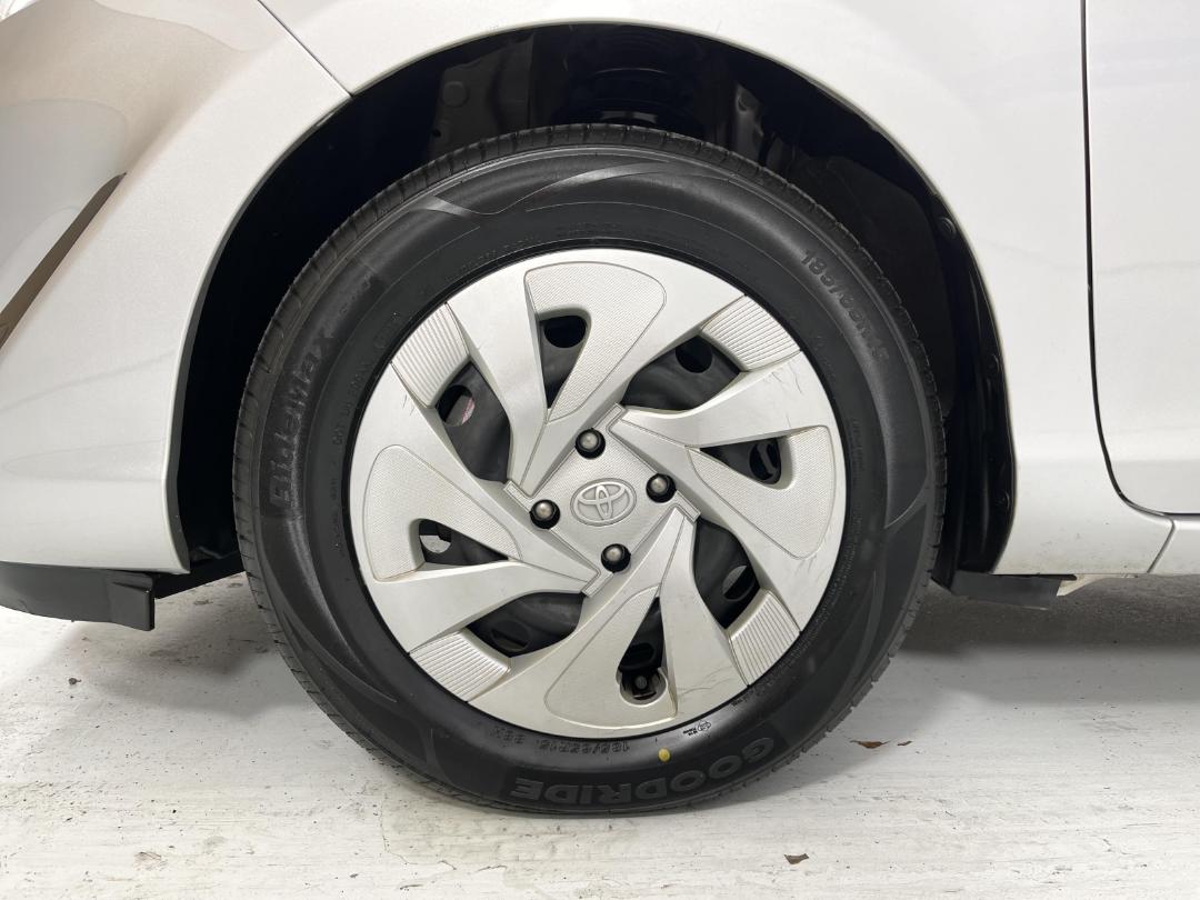 Photo '10' of Toyota Aqua