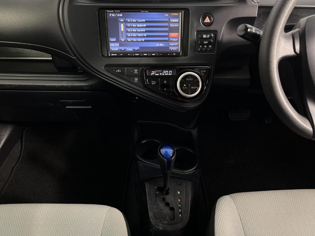 Photo '18' of Toyota Aqua