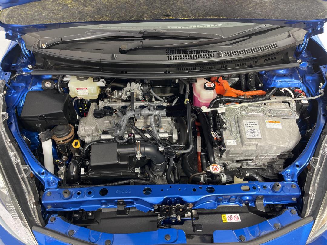 Photo '13' of Toyota Aqua