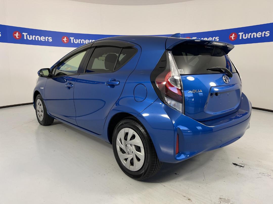 Photo '5' of Toyota Aqua