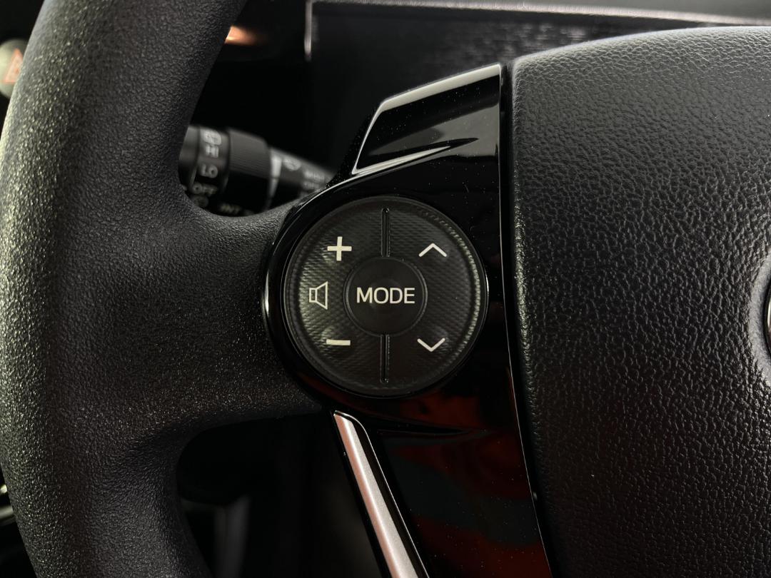 Photo '24' of Toyota Aqua