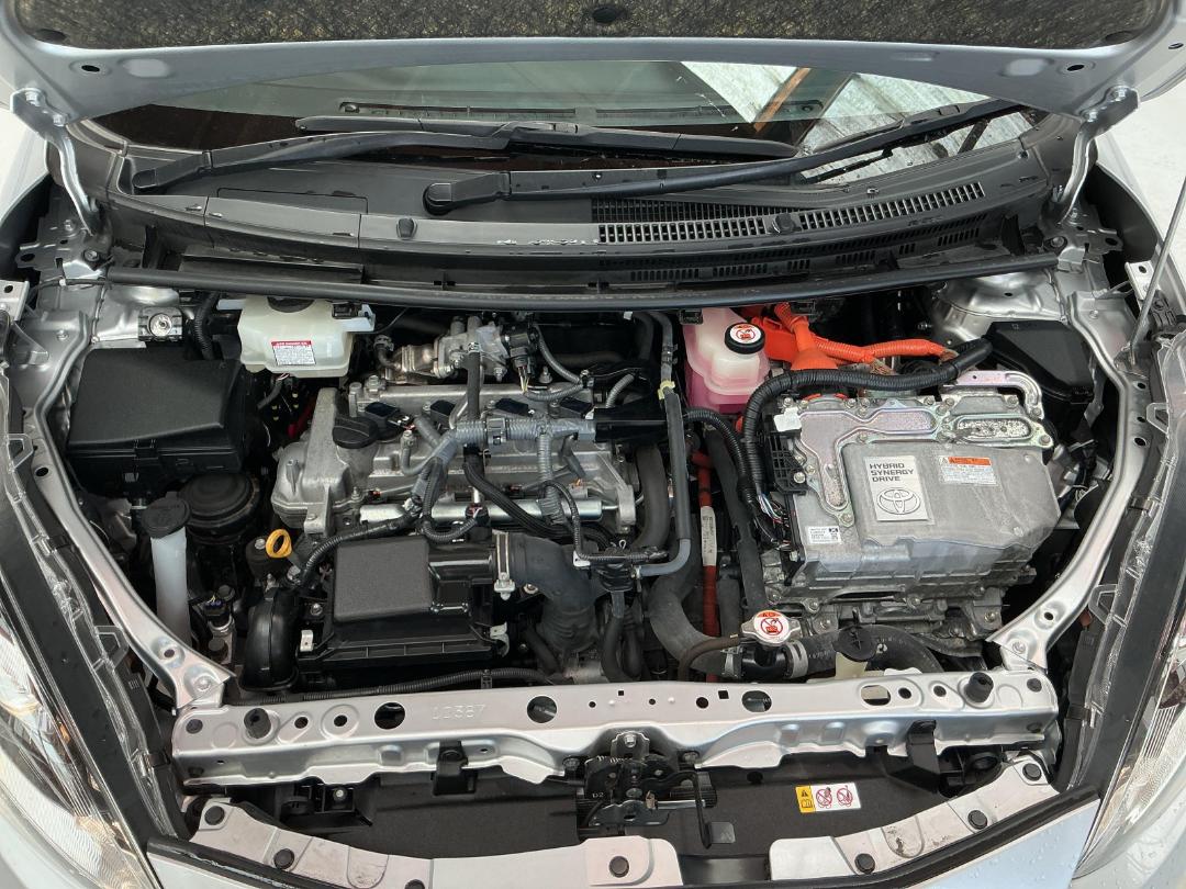 Photo '13' of Toyota Aqua Photo '13' of Toyota Aqua