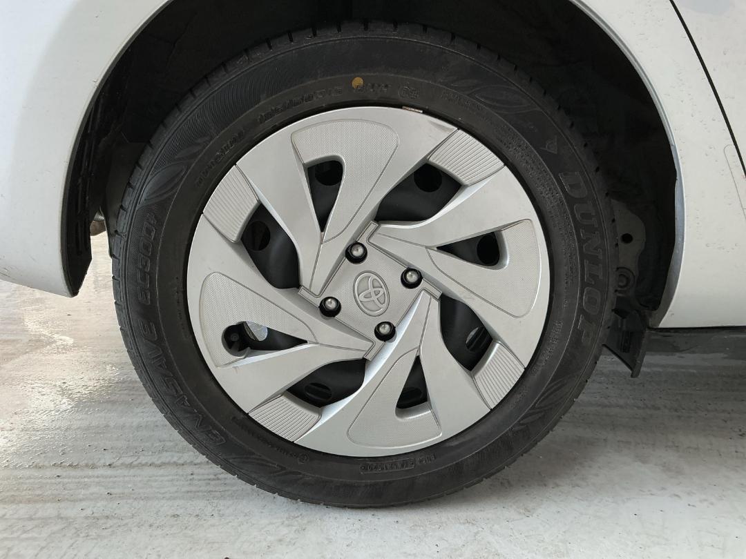 Photo '12' of Toyota Aqua Photo '12' of Toyota Aqua