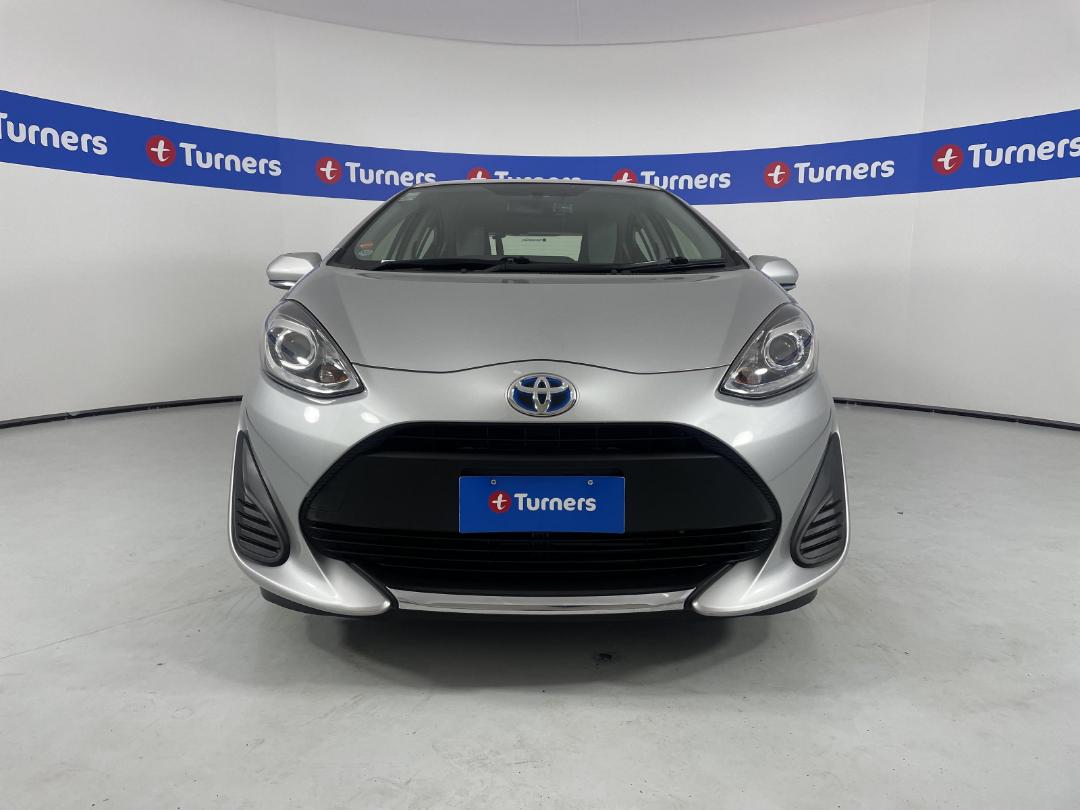 Photo '2' of Toyota Aqua