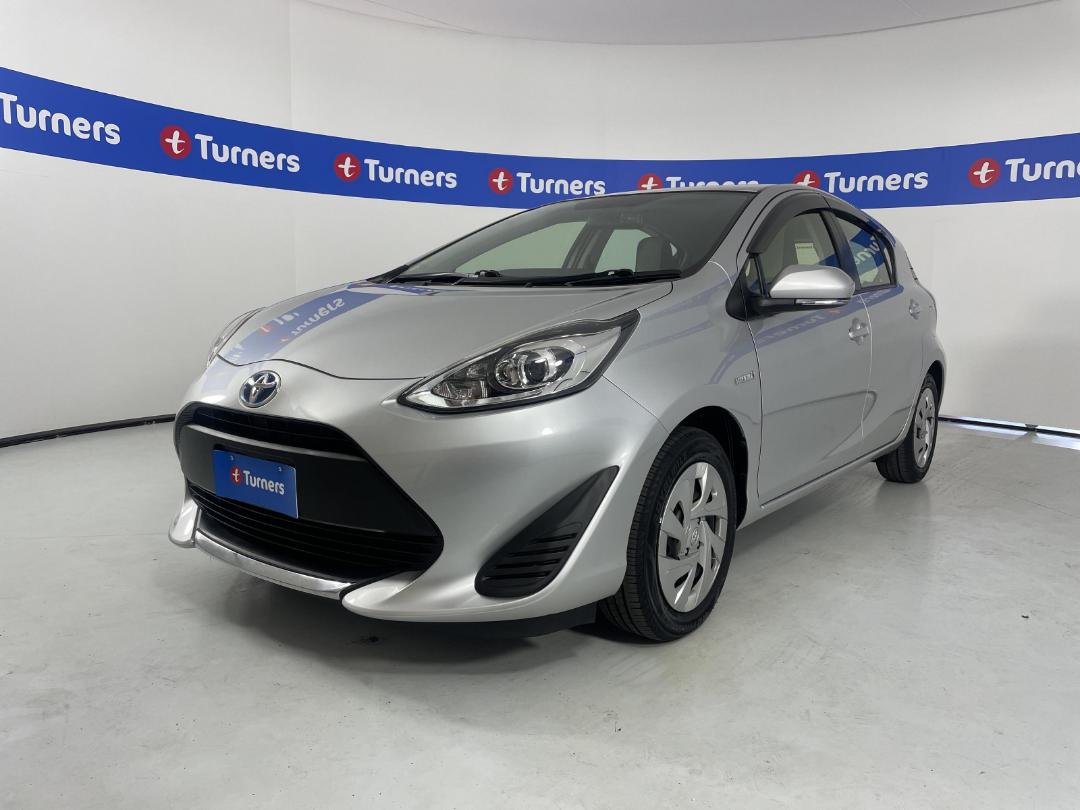 Photo '4' of Toyota Aqua