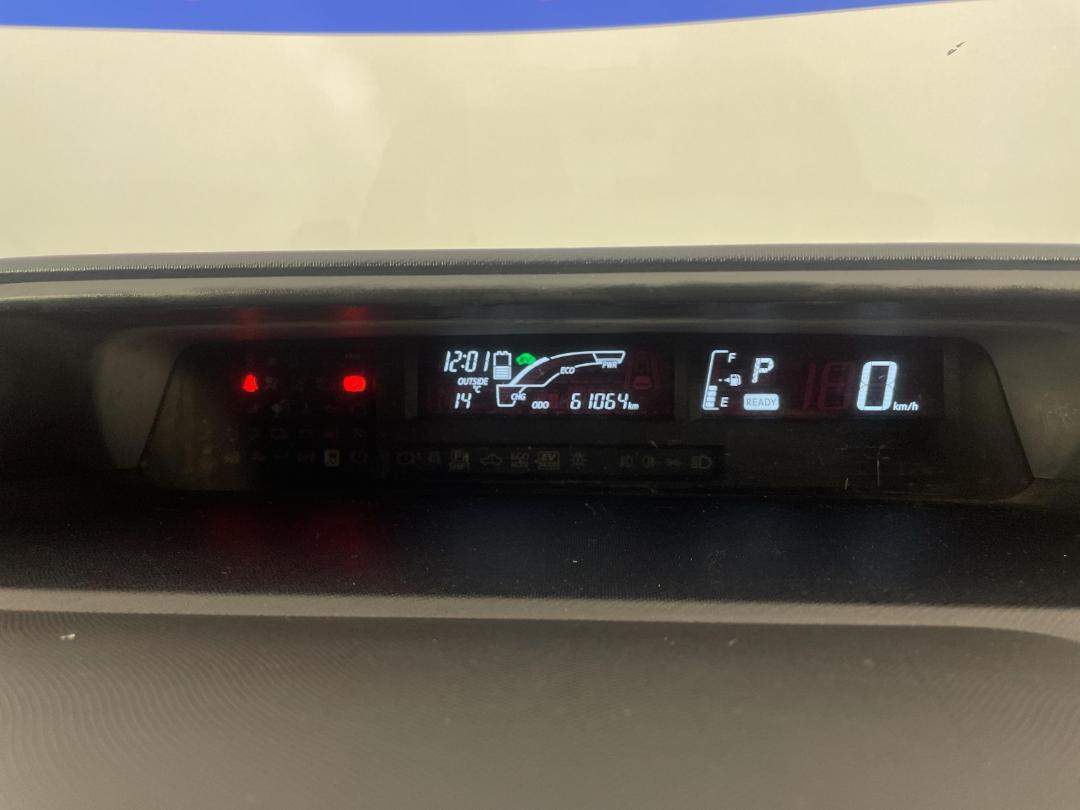 Photo '21' of Toyota Aqua