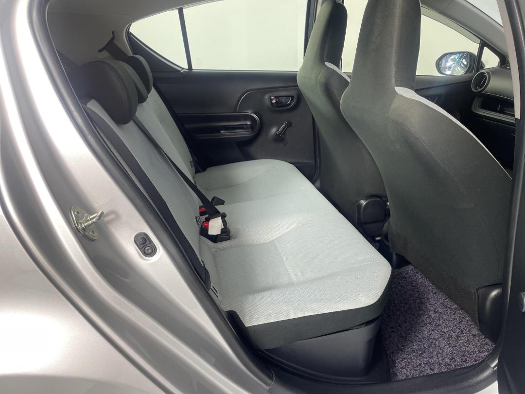 Photo '20' of Toyota Aqua