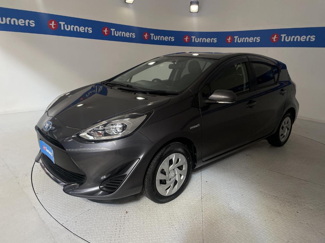 Photo '4' of Toyota Aqua