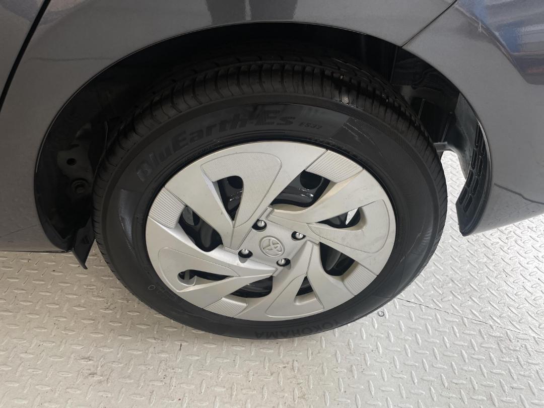 Photo '11' of Toyota Aqua