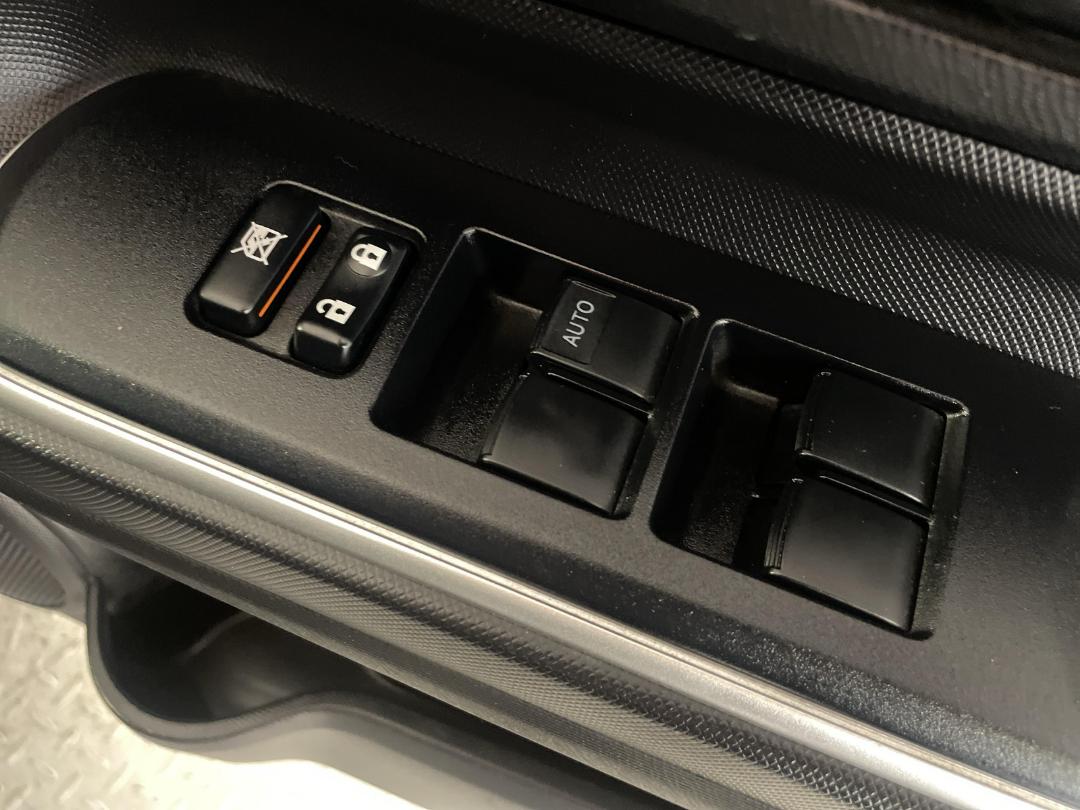 Photo '23' of Toyota Aqua