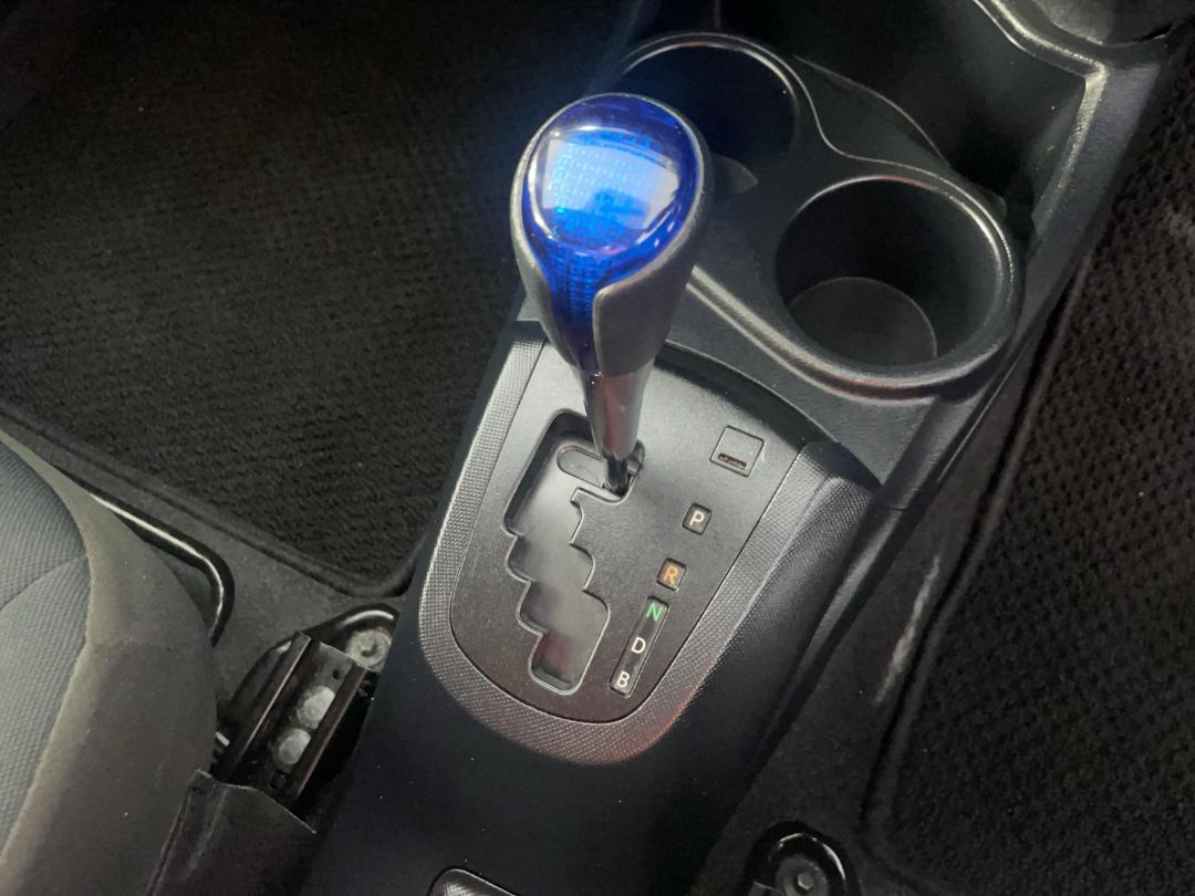 Photo '30' of Toyota Aqua