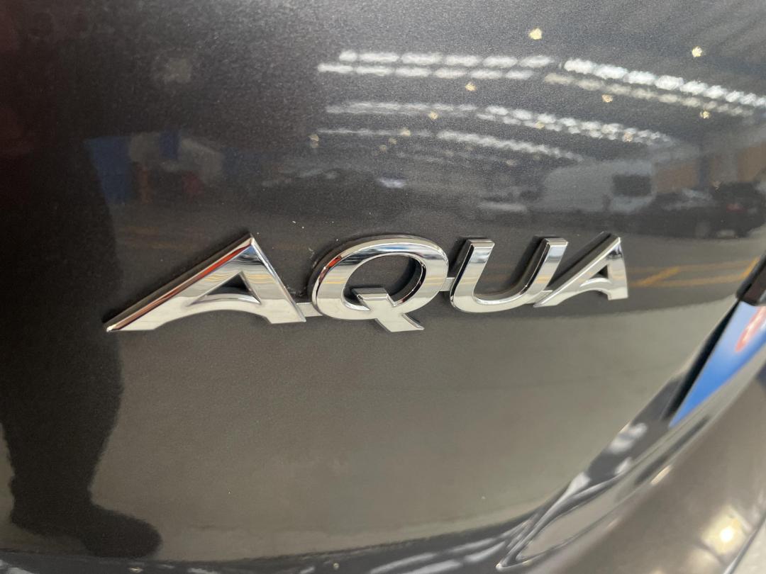 Photo '34' of Toyota Aqua