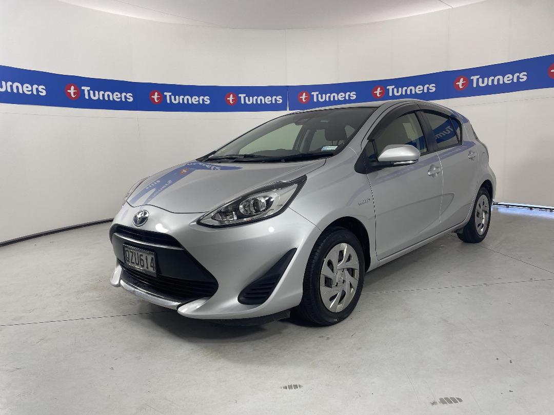 Photo '4' of Toyota Aqua