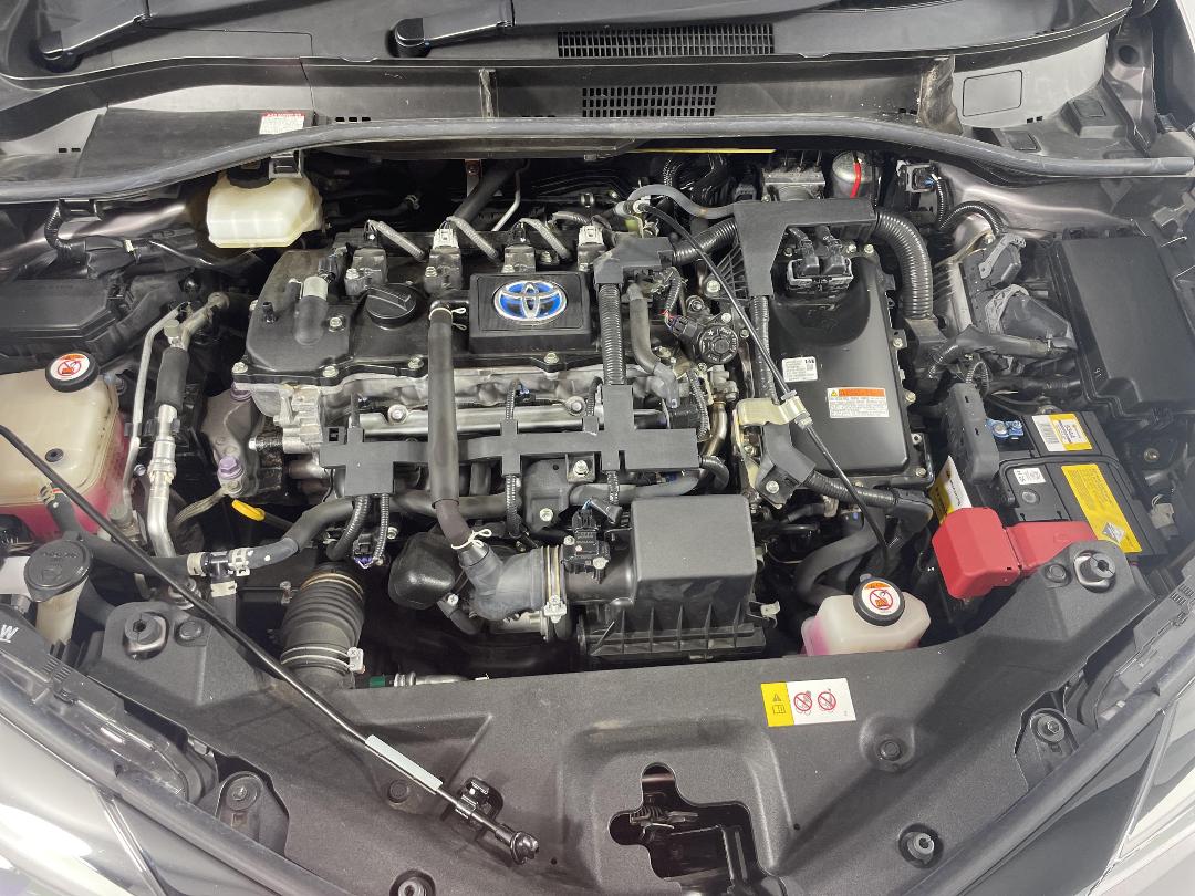 Photo '13' of Toyota C-HR