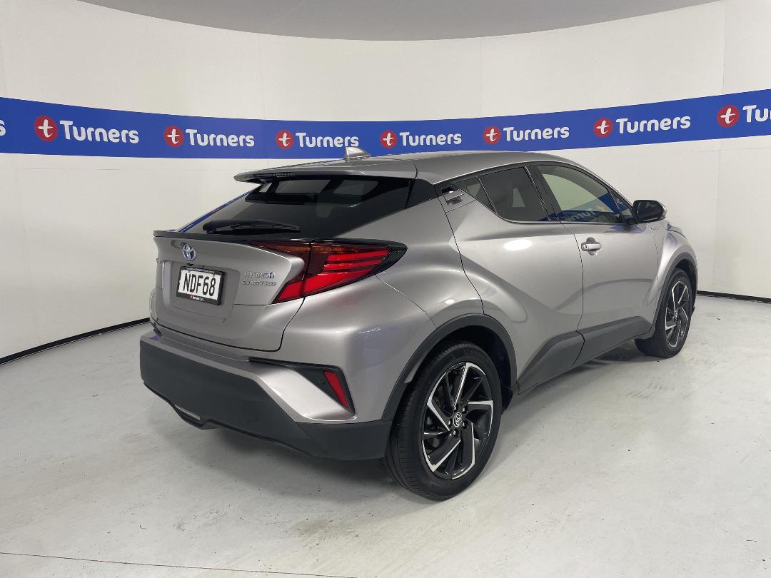 Photo '7' of Toyota C-HR