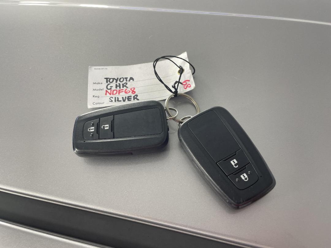 Photo '22' of Toyota C-HR