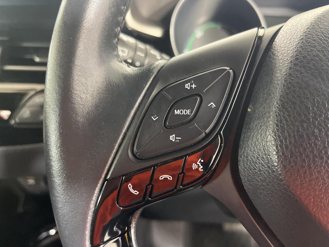 Photo '25' of Toyota C-HR