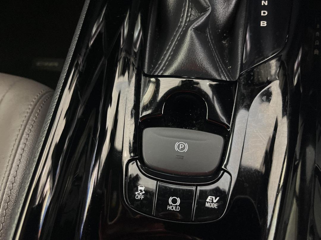 Photo '27' of Toyota C-HR