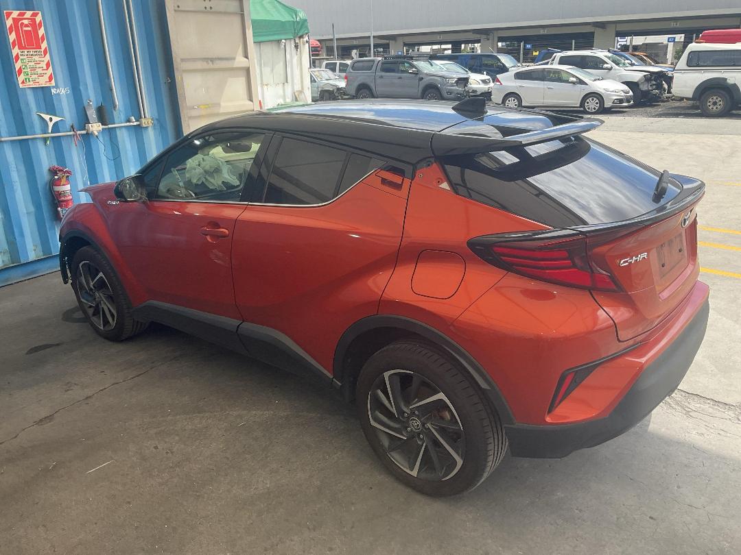 Photo '12' of Toyota C-HR Limited