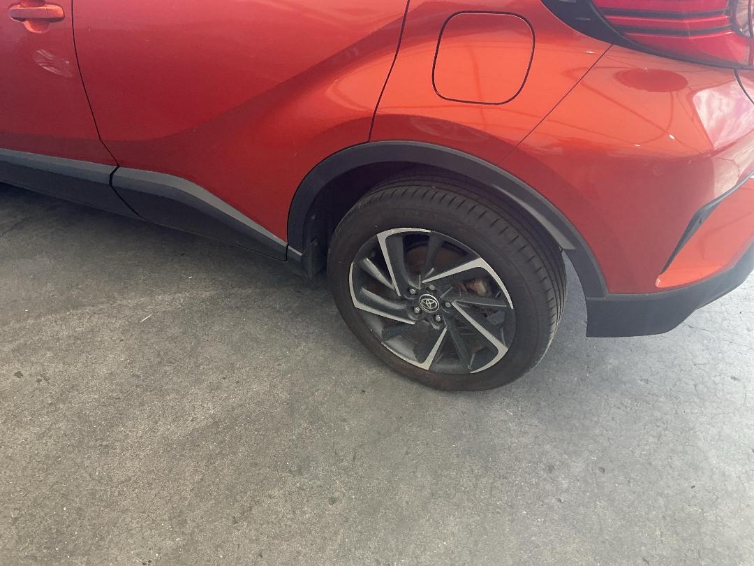 Photo '13' of Toyota C-HR Limited