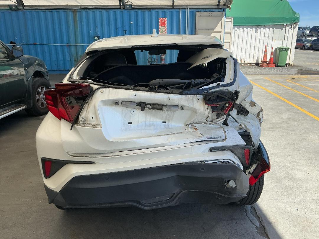 Photo '5' of Toyota C-HR