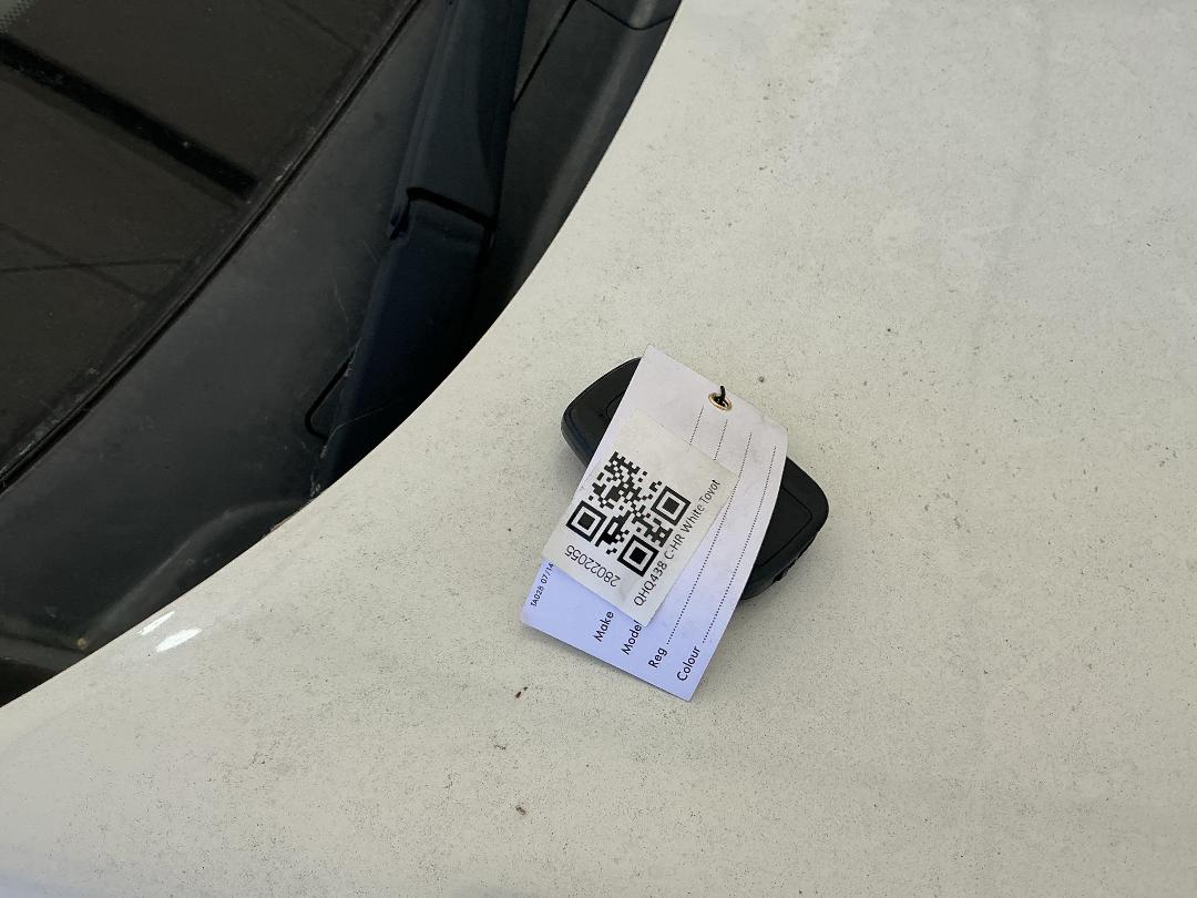 Photo '10' of Toyota C-HR