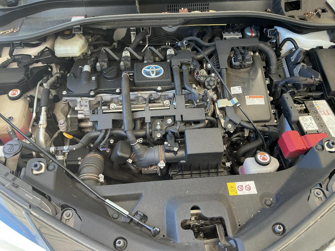 Photo '13' of Toyota C-HR