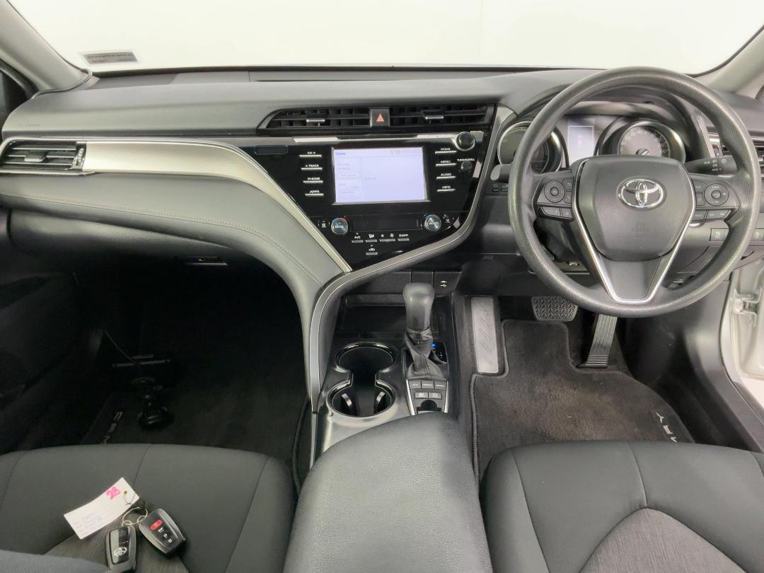 Photo '17' of Toyota Camry Photo '17' of Toyota Camry