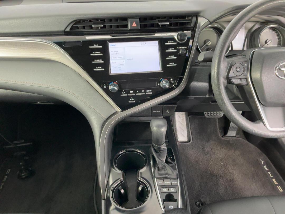 Photo '18' of Toyota Camry Photo '18' of Toyota Camry