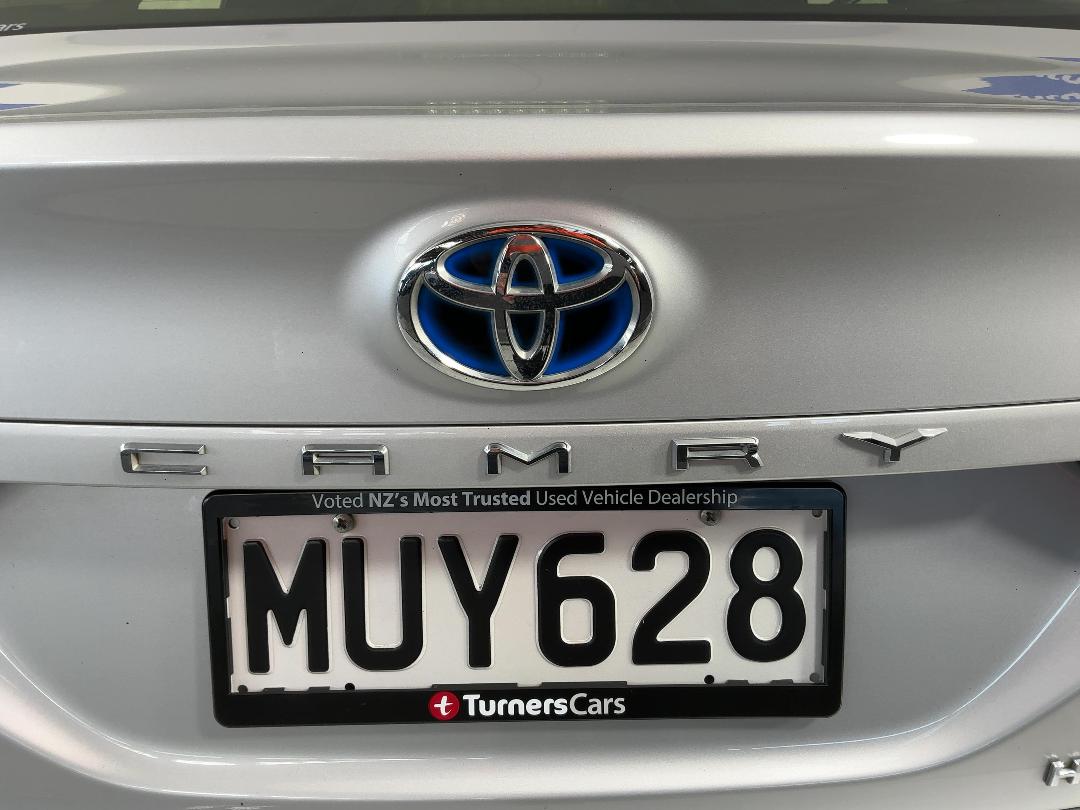 Photo '30' of Toyota Camry Photo '30' of Toyota Camry