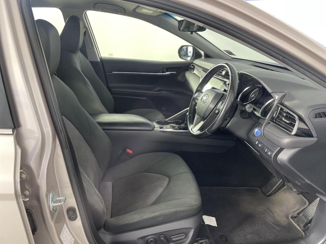 Photo '16' of Toyota Camry Photo '16' of Toyota Camry