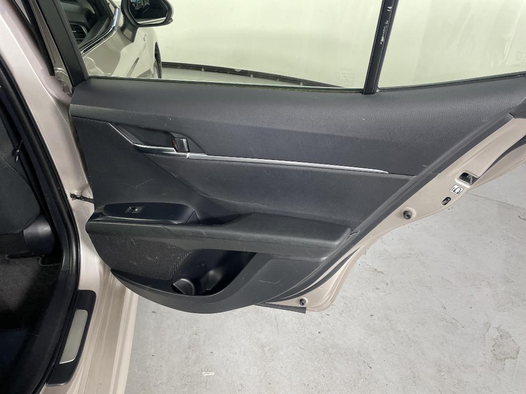 Photo '19' of Toyota Camry Photo '19' of Toyota Camry