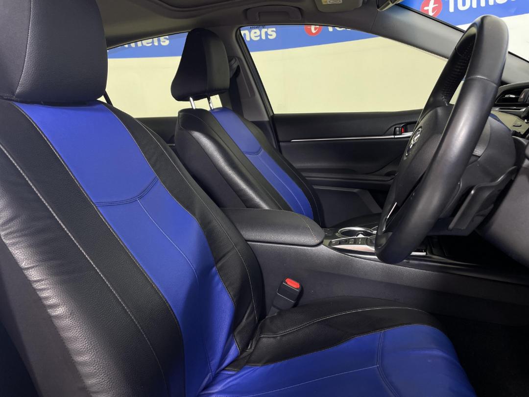 Photo '16' of Toyota Camry Photo '16' of Toyota Camry