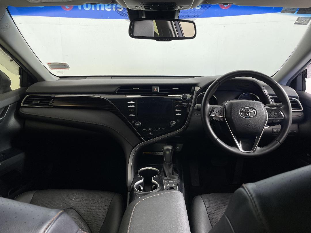 Photo '17' of Toyota Camry