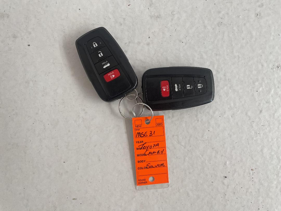 Photo '22' of Toyota Camry Photo '22' of Toyota Camry