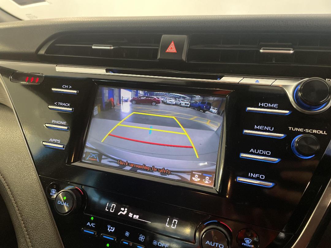 Photo '30' of Toyota Camry Photo '30' of Toyota Camry