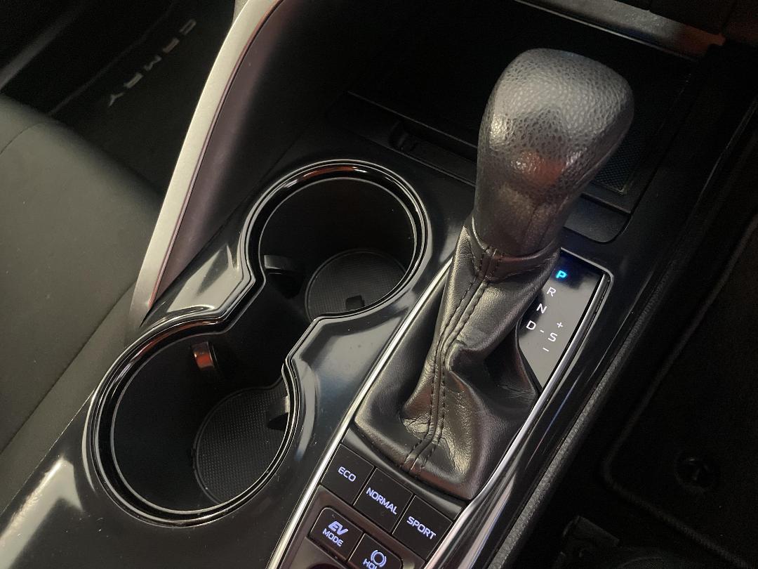 Photo '32' of Toyota Camry Photo '32' of Toyota Camry